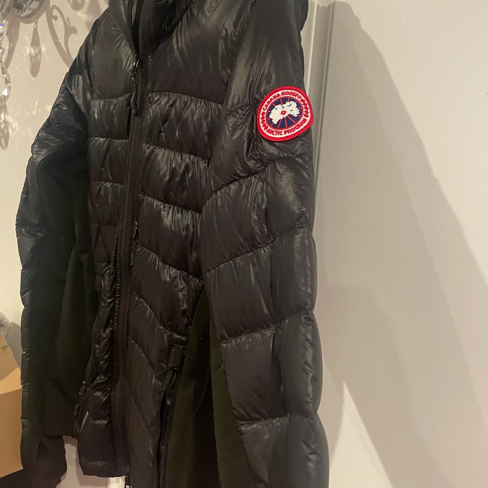 Canada goose lite hooded jacket